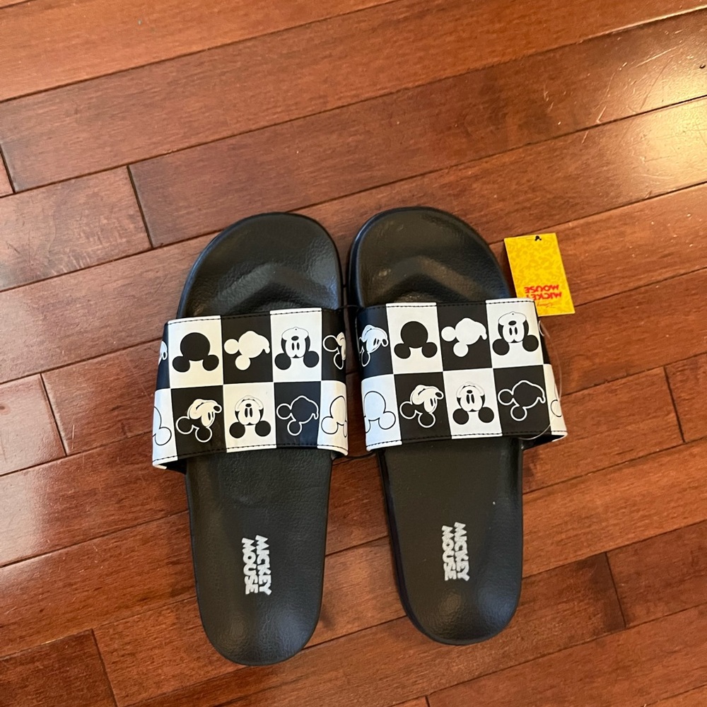 NEW Mickey Mouse flip flops